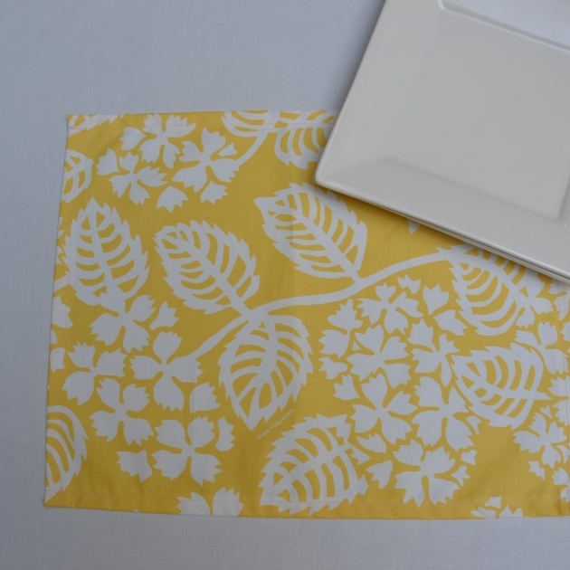 FLEUR DE SOLEIL  WIPE CLEAN PLACEMATS HYDRANGEA YELLOW