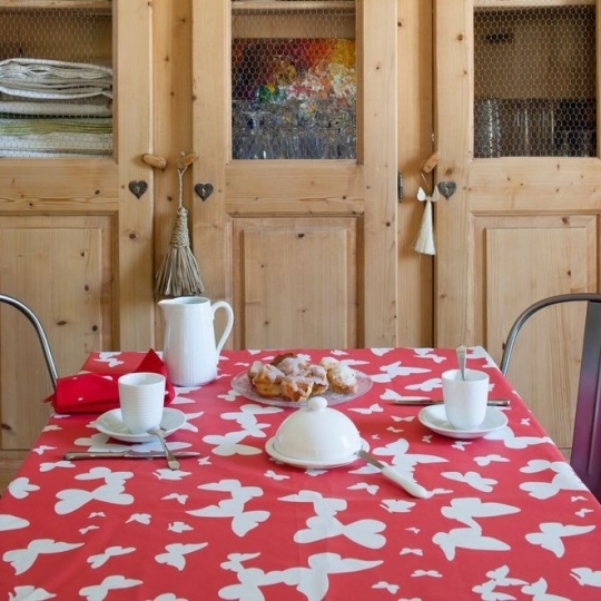 Wipe clean tablecloth Butterfly red round or oval