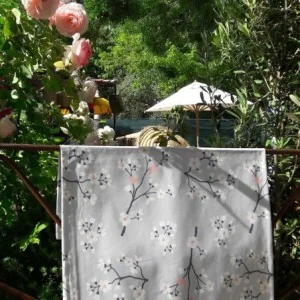 Table runner Japanese Cherry grey/pink