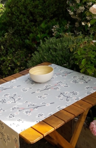 Table runner Japanese Cherry grey/pink