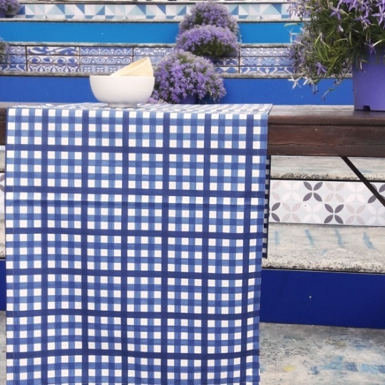 Table runner blue guinguette