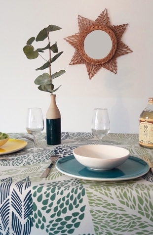 Wipe clean tablecloth Leaves green round or oval