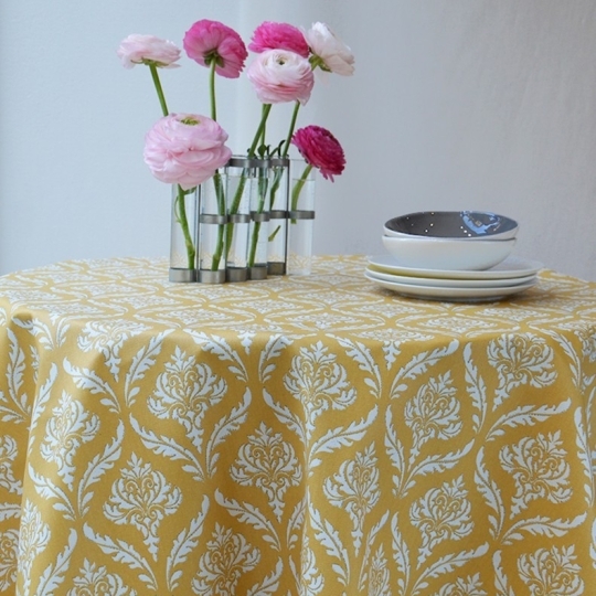 Nappe enduite ronde ou ovale Pompadour jaune