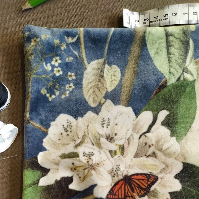 Tissus en velours singe perroquets bleu marine