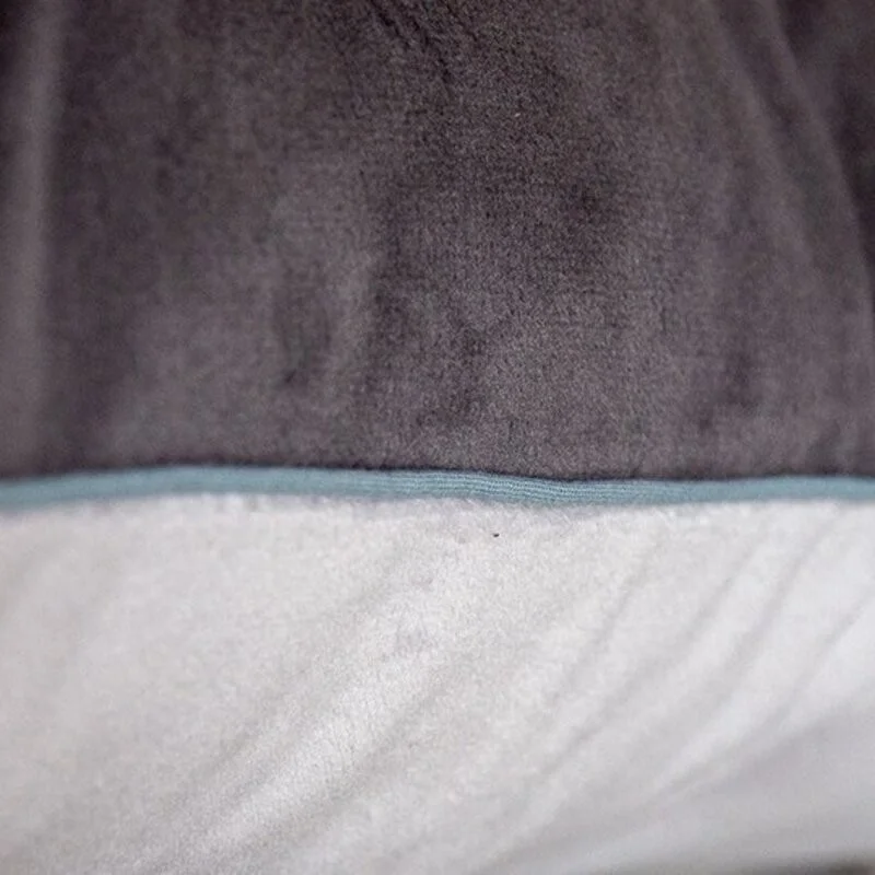 Cuscino in velluto di piuma verde