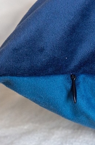 Coussin velours bleu