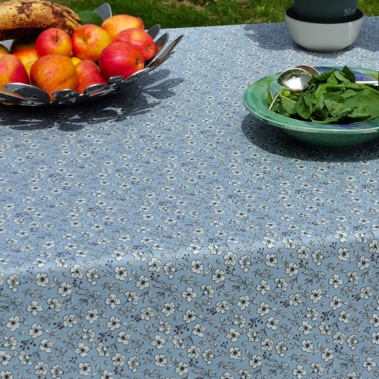 Wipe clean tablecloth Blue Anemone