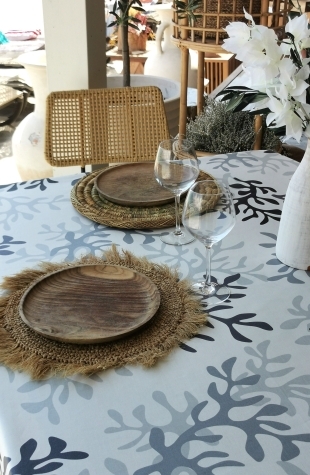 Tovaglia moderna antimacchia Corallo grigio