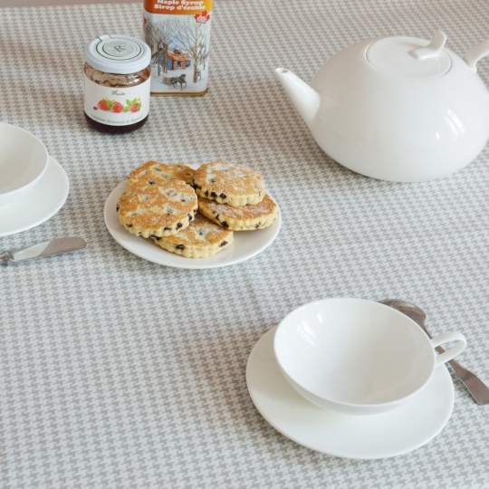  Nappe antitache ovale Pied de Poule gris Fleur de Soleil