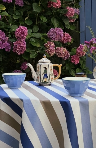 Nappe enduite ronde ou ovale Rayure taupe bleu Fleur de Soleil