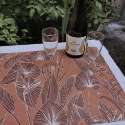 Junglebruin gecoate placemat