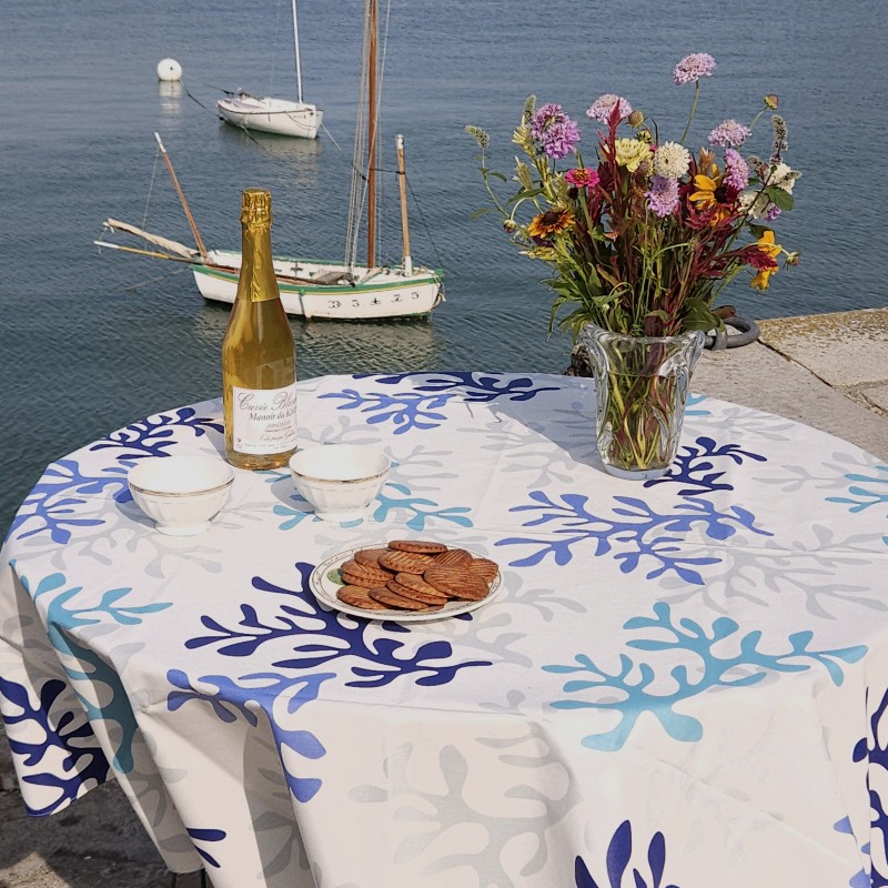 Nappe ronde enduite corail bleu