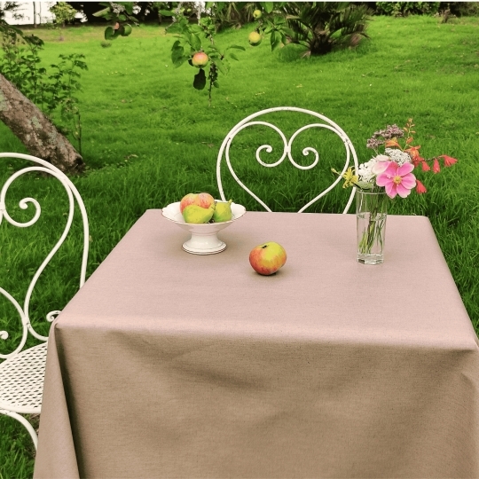 Linen cotton napkins in taupe