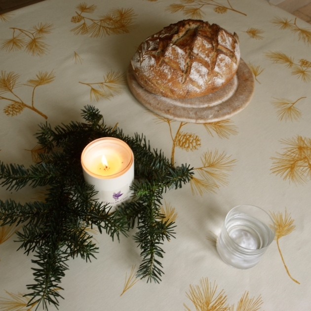 Weihnachtstischdecke abwaschbar Rund oder Oval Goldkiefer